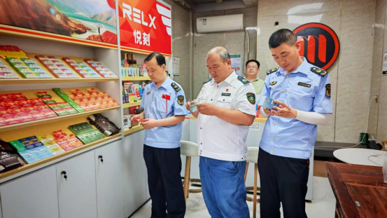 夏季市场监管的“错时”守护