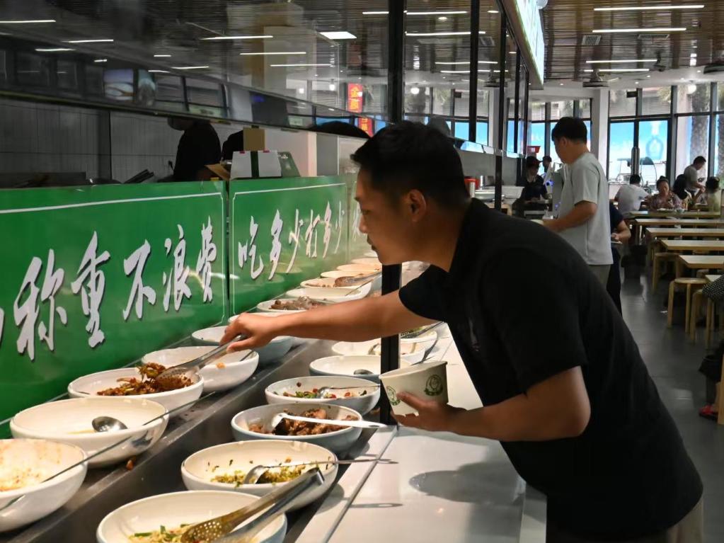 江西吉安：称出来的节约新“食”尚
