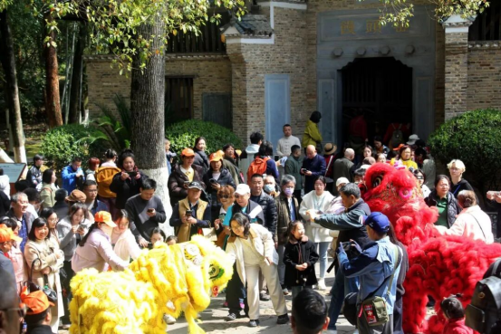 古窑馒头窑开窑 共鉴千年瓷韵