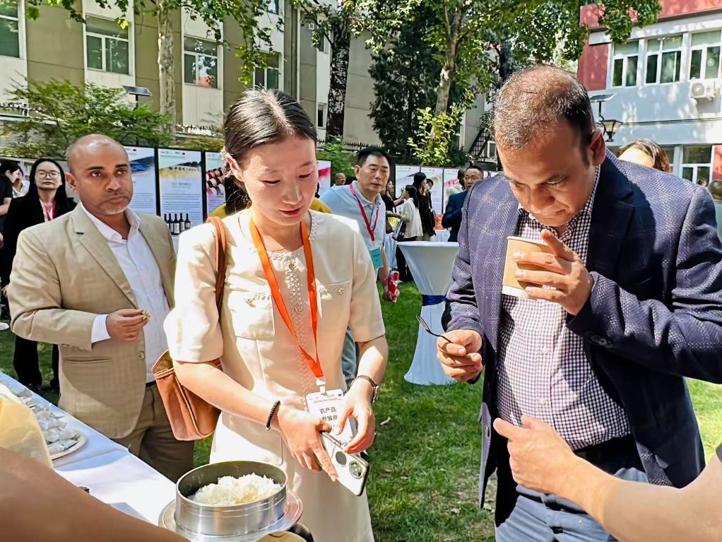 江西丰城农特产品走进北京联合国大楼 亮相南南合作与农业投资对接市集
