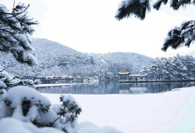 航拍冰雪庐山:万裏层云 千山暮雪