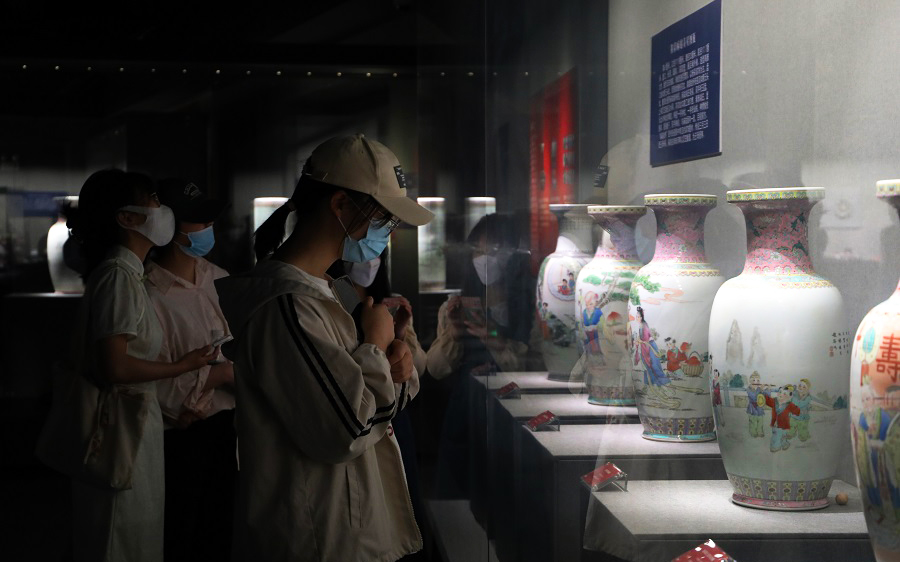 国际博物馆日|江西景德镇：“打卡”博物馆 感受“瓷引力”